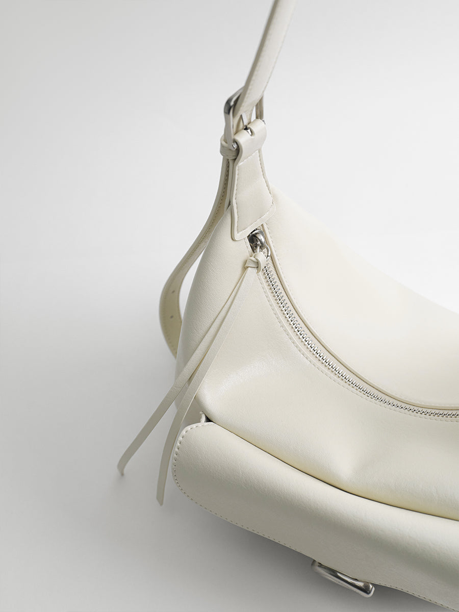 Design-conscious commuter tote bag