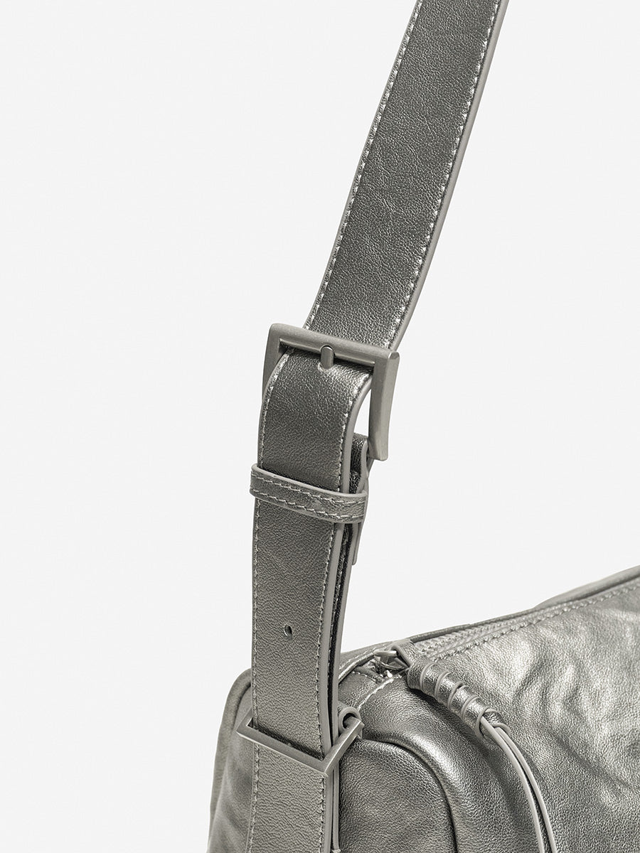 Elegant and fashionable pillow bag