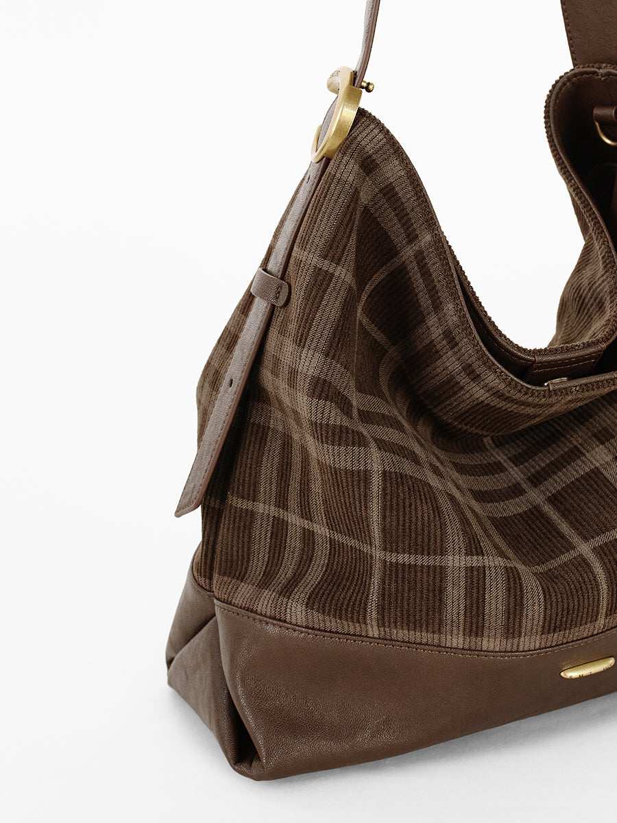 Soft corduroy bucket bag