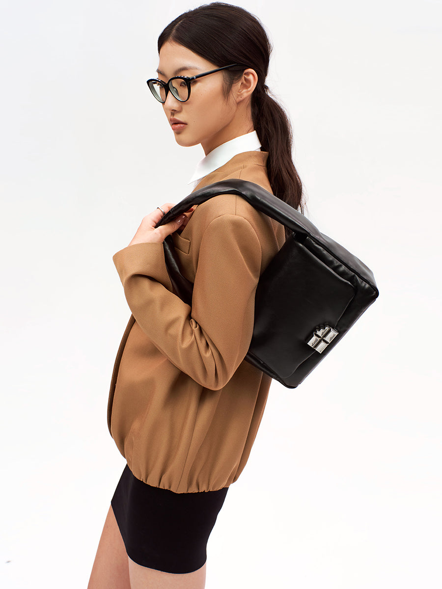 Classic flip top underarm bag