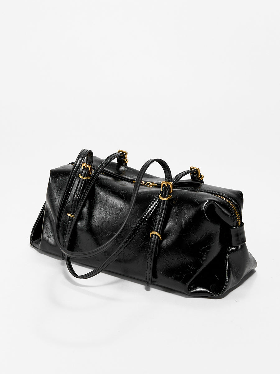 Comfortable and casual baguette bag