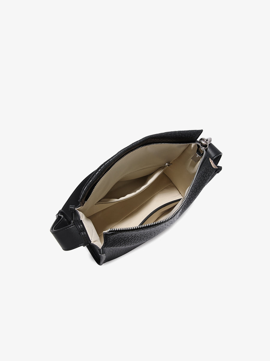 Generous and casual chic boston bag