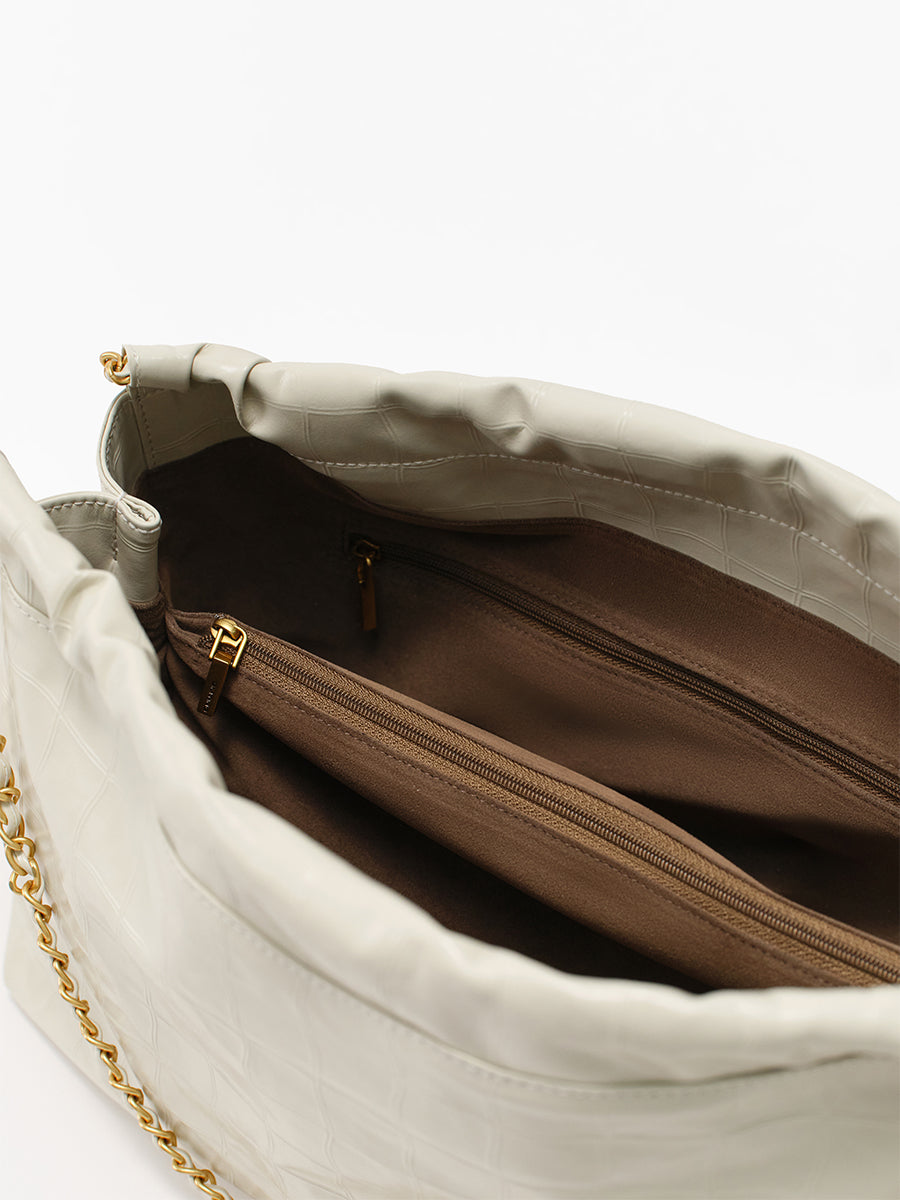 Fashionable retro commuting tote bag