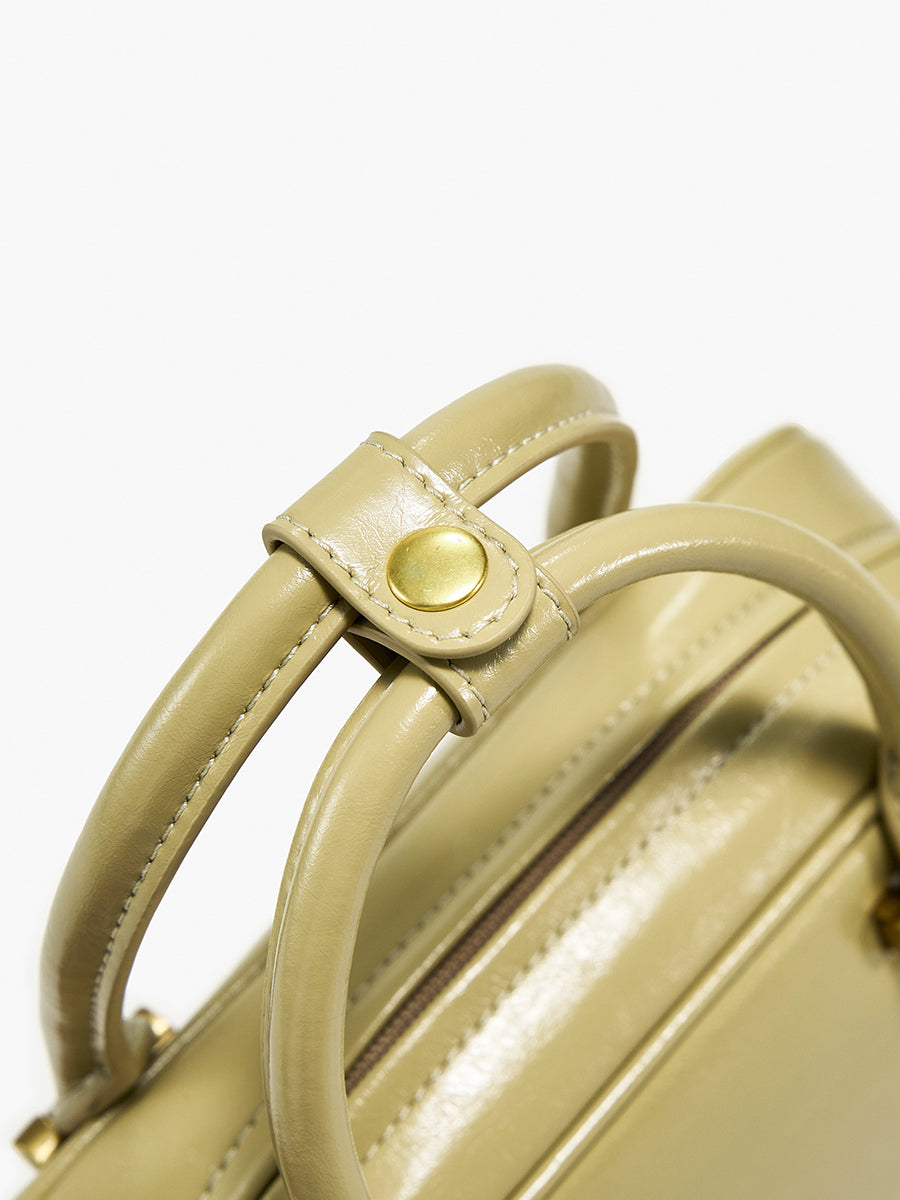 Semi-circular boston bag