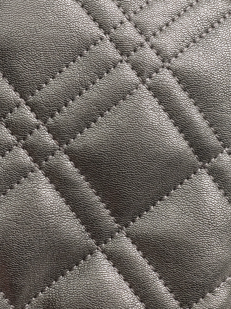 Quilted chain bag