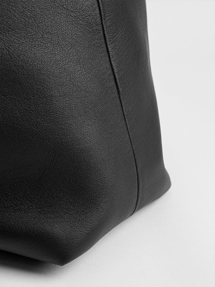 First-layer cowhide tote bag