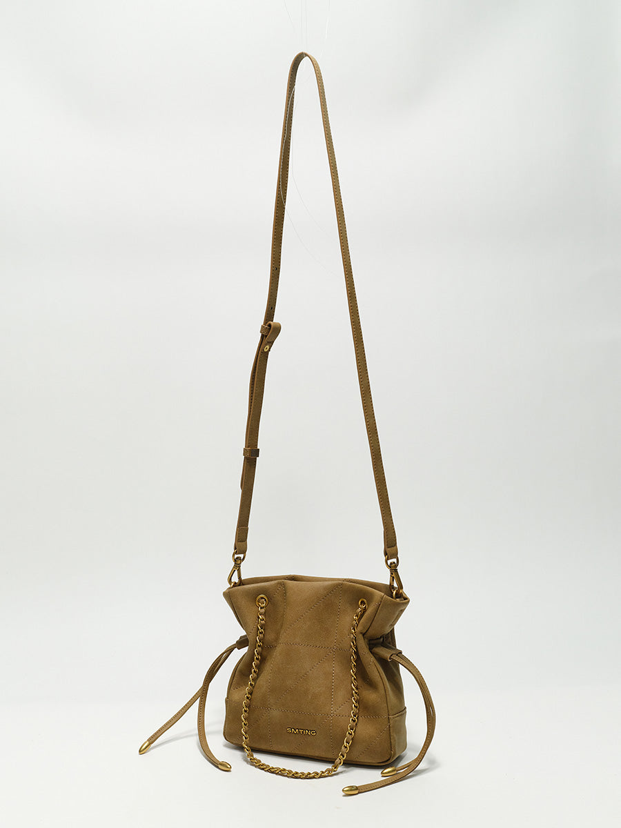 Tote bag with diamond pattern design