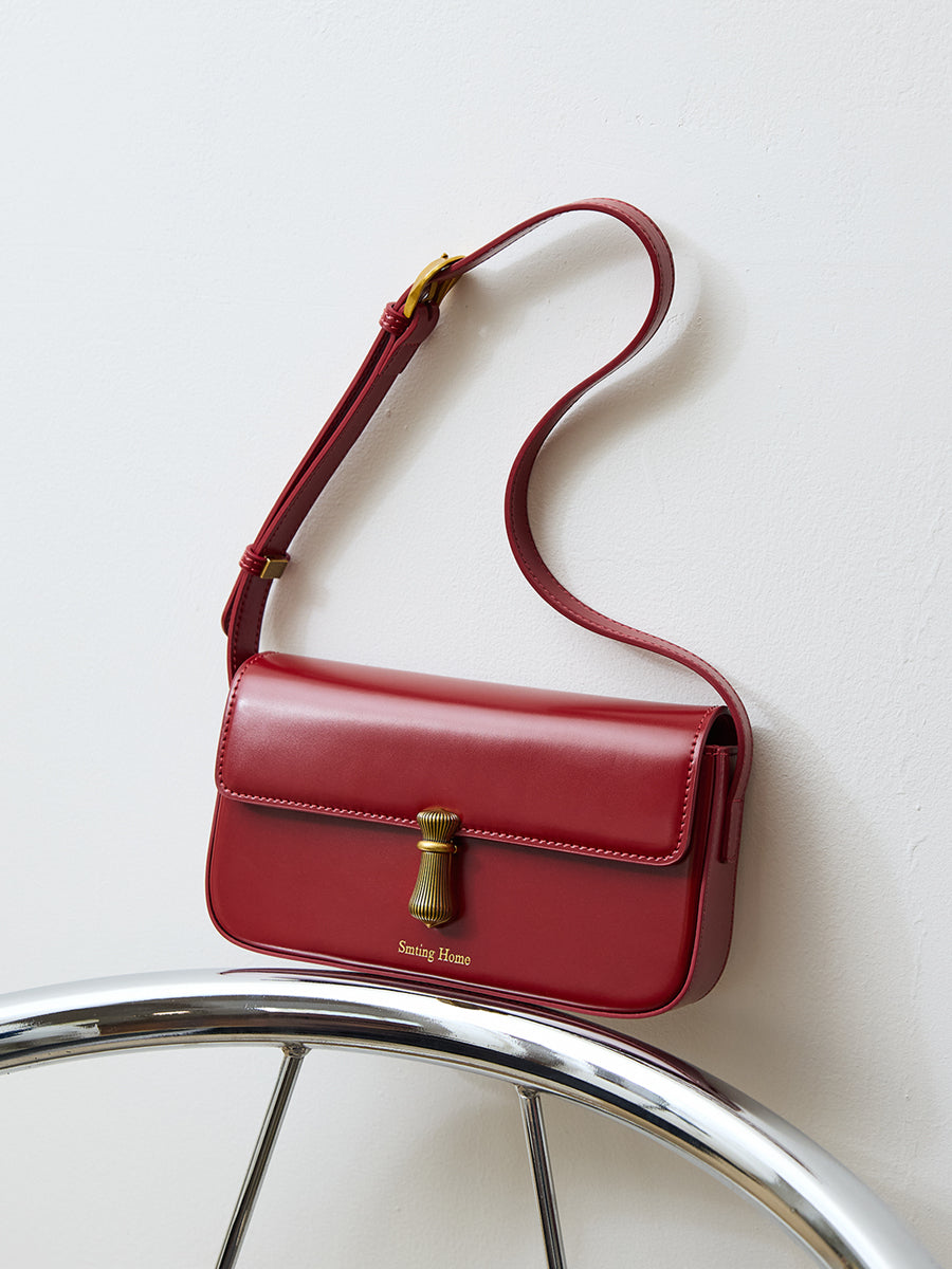First Look-Underarm Square Bag