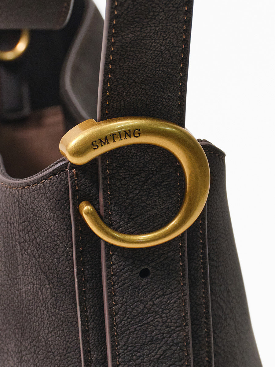 Textured minimalist luxury commuting tote bag