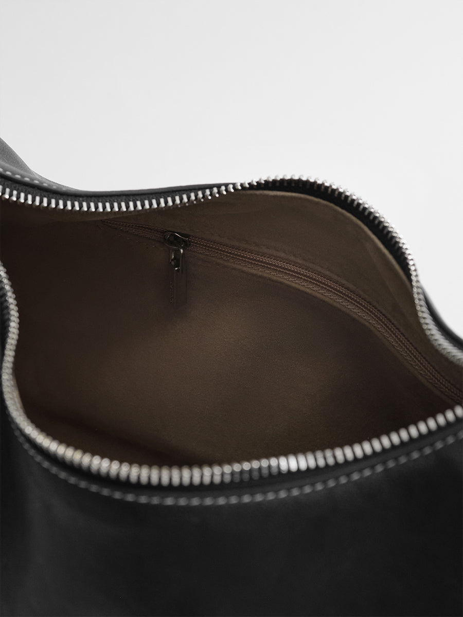 Relaxed single-shoulder hobo bag