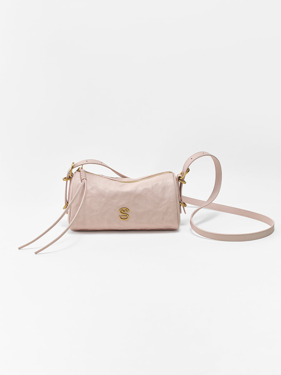 Sophisticated and Versatile Bucket Bag