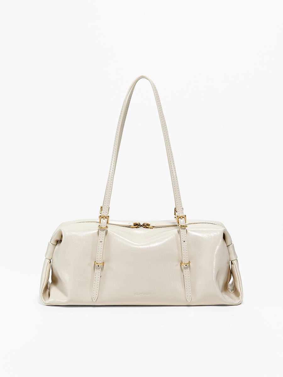 Comfortable and casual baguette bag