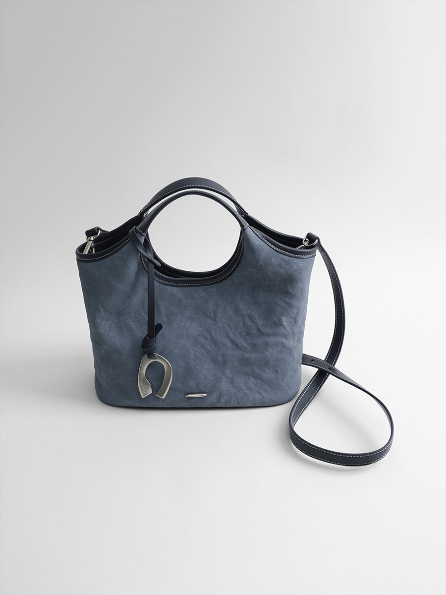 New lightweight luxury bucket bag