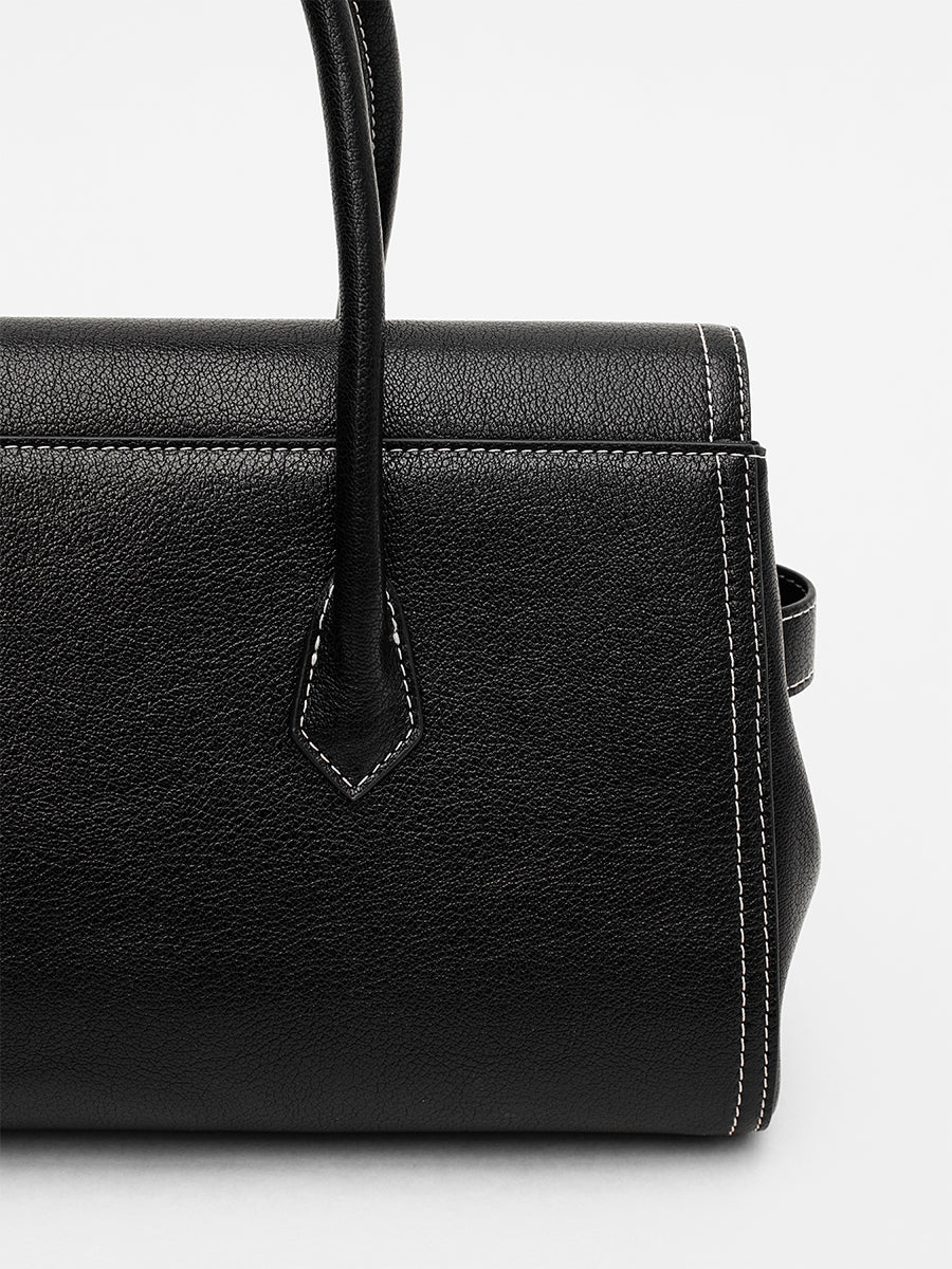 Retro Light Luxury Baguette Bag