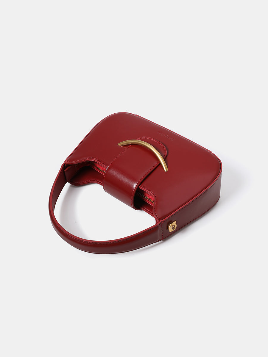 Elegant and fashionable mini handbag