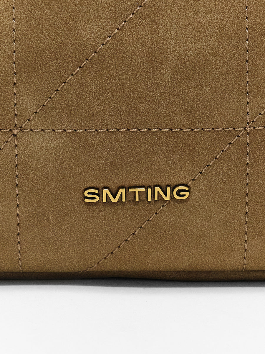 Tote bag with diamond pattern design