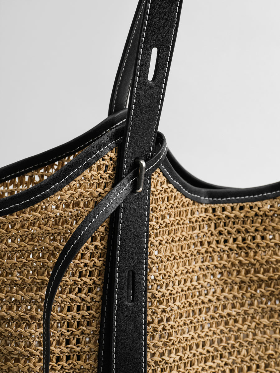 Relaxed vacation-style woven bag