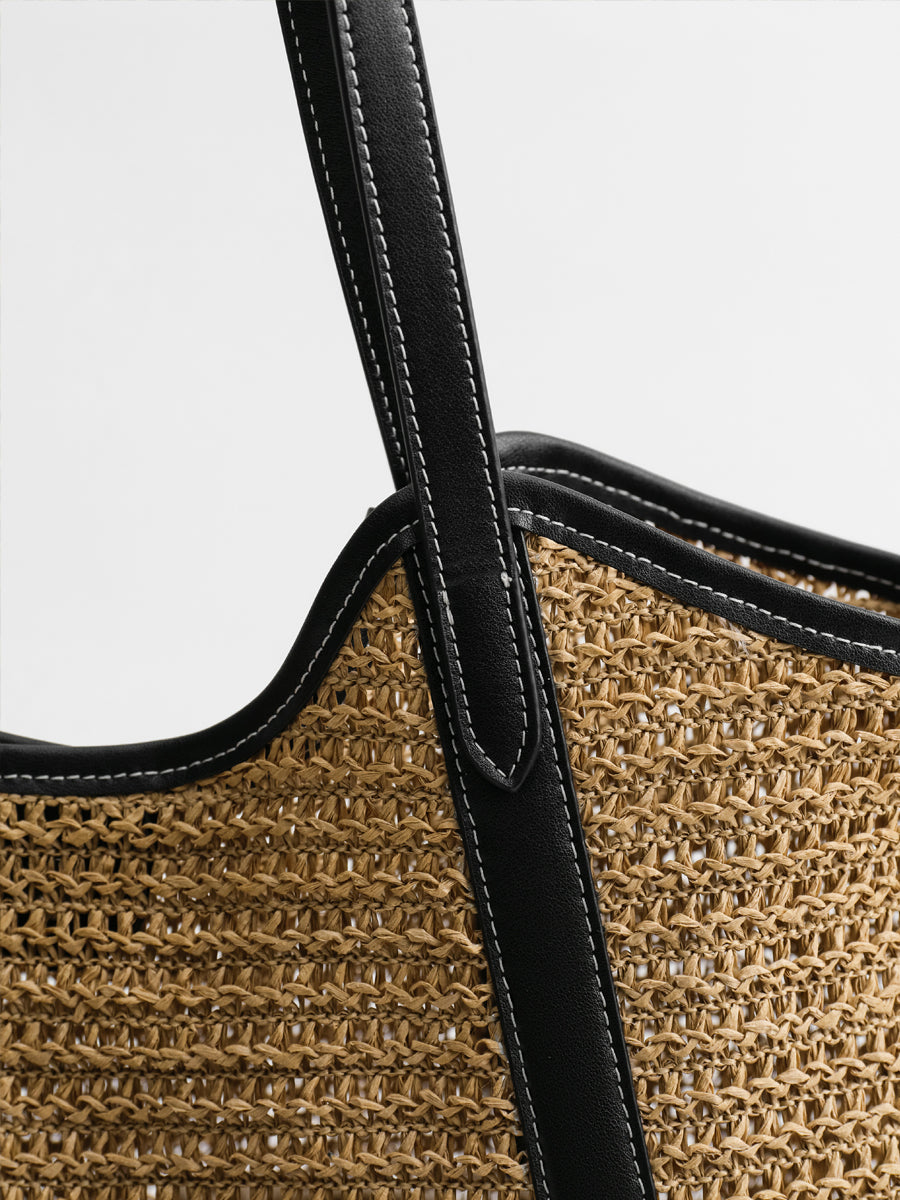 Relaxed vacation-style woven bag