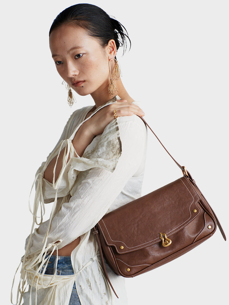 Semi-cooked Cheese-Crossbody Baguette Bag