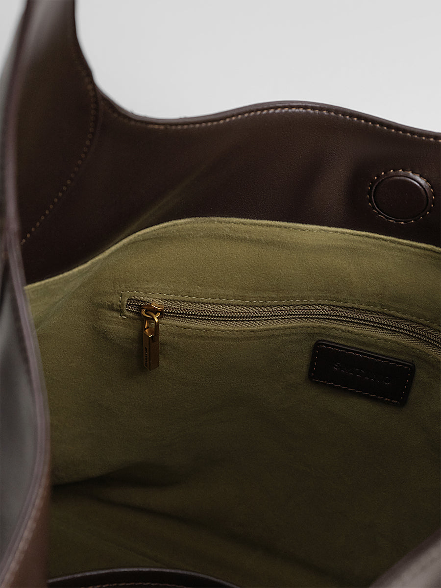 Large-capacity tote bag