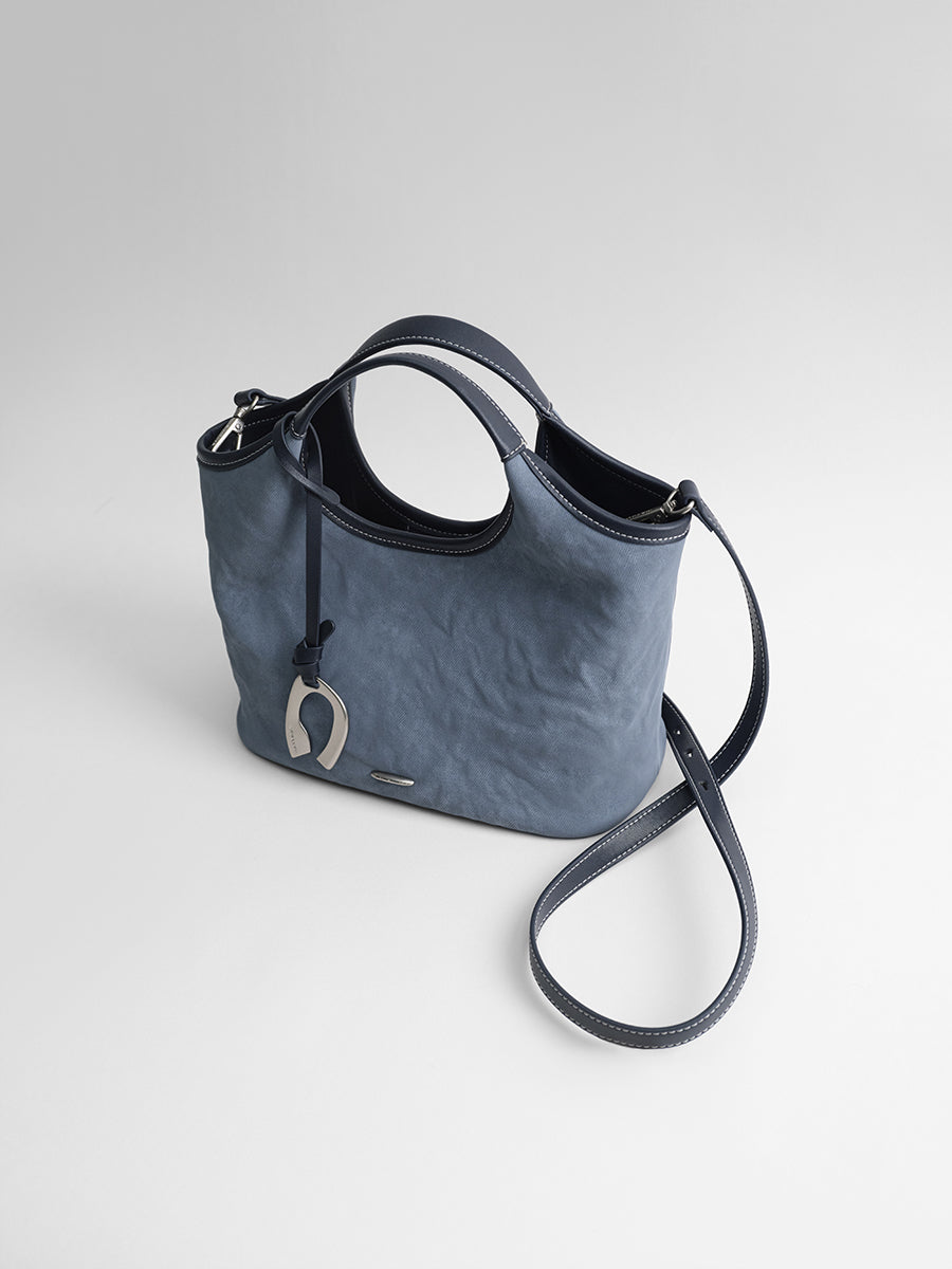 New lightweight luxury bucket bag