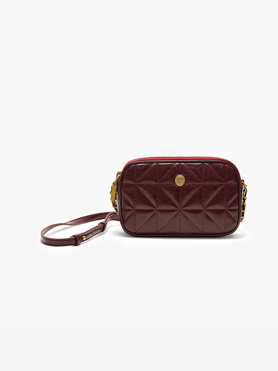 Envelope-shaped chain bag crossbody bag