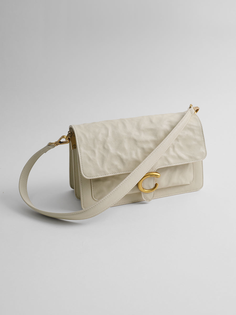 Shoulder bag under the armpit