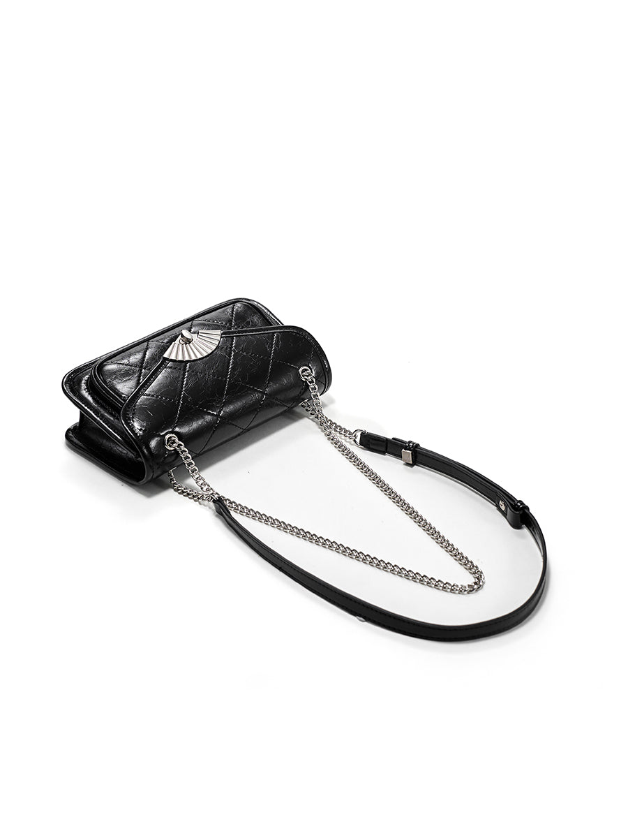 Exquisite diamond-patterned chain bag square bag