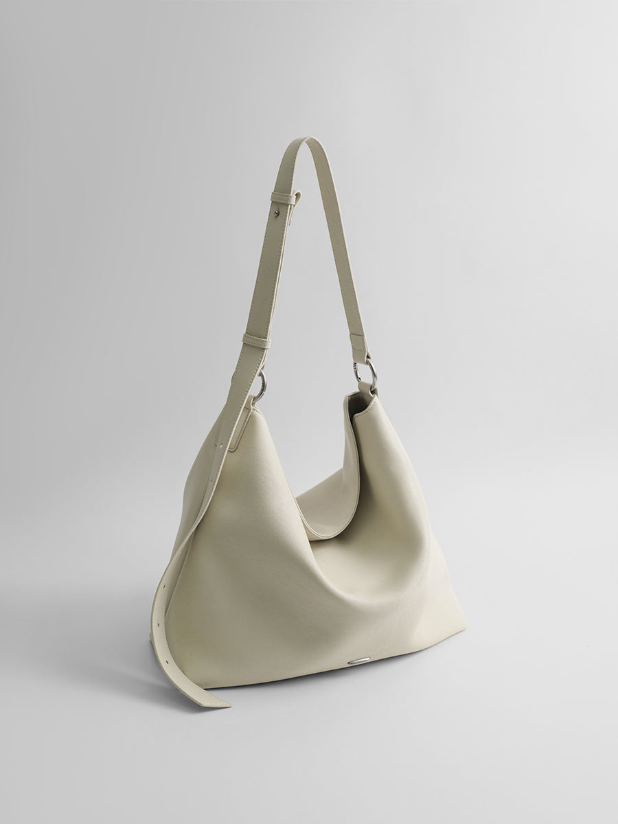 Large-capacity tote bag