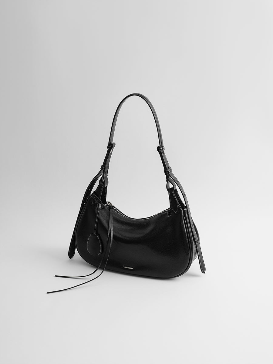 Relaxed designer hobo bag