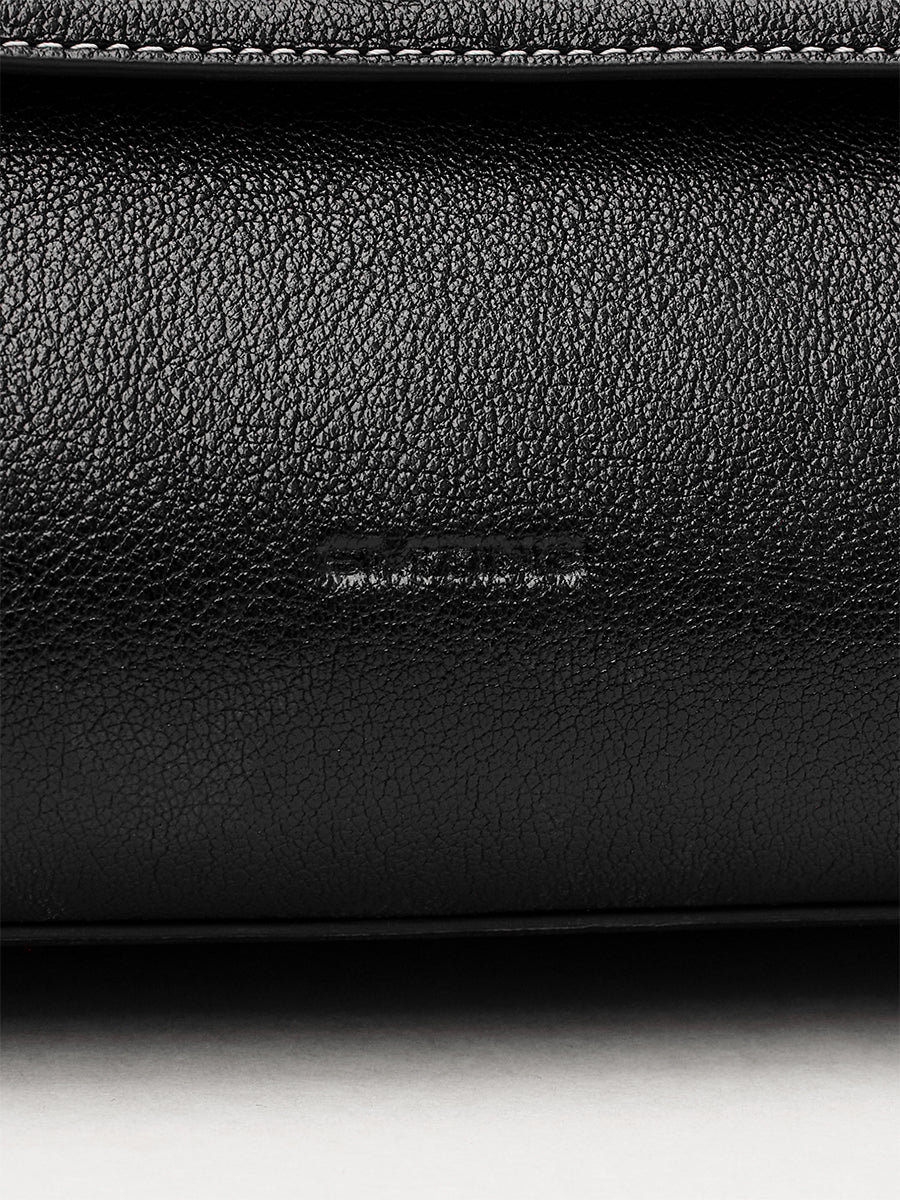 Retro Light Luxury Baguette Bag