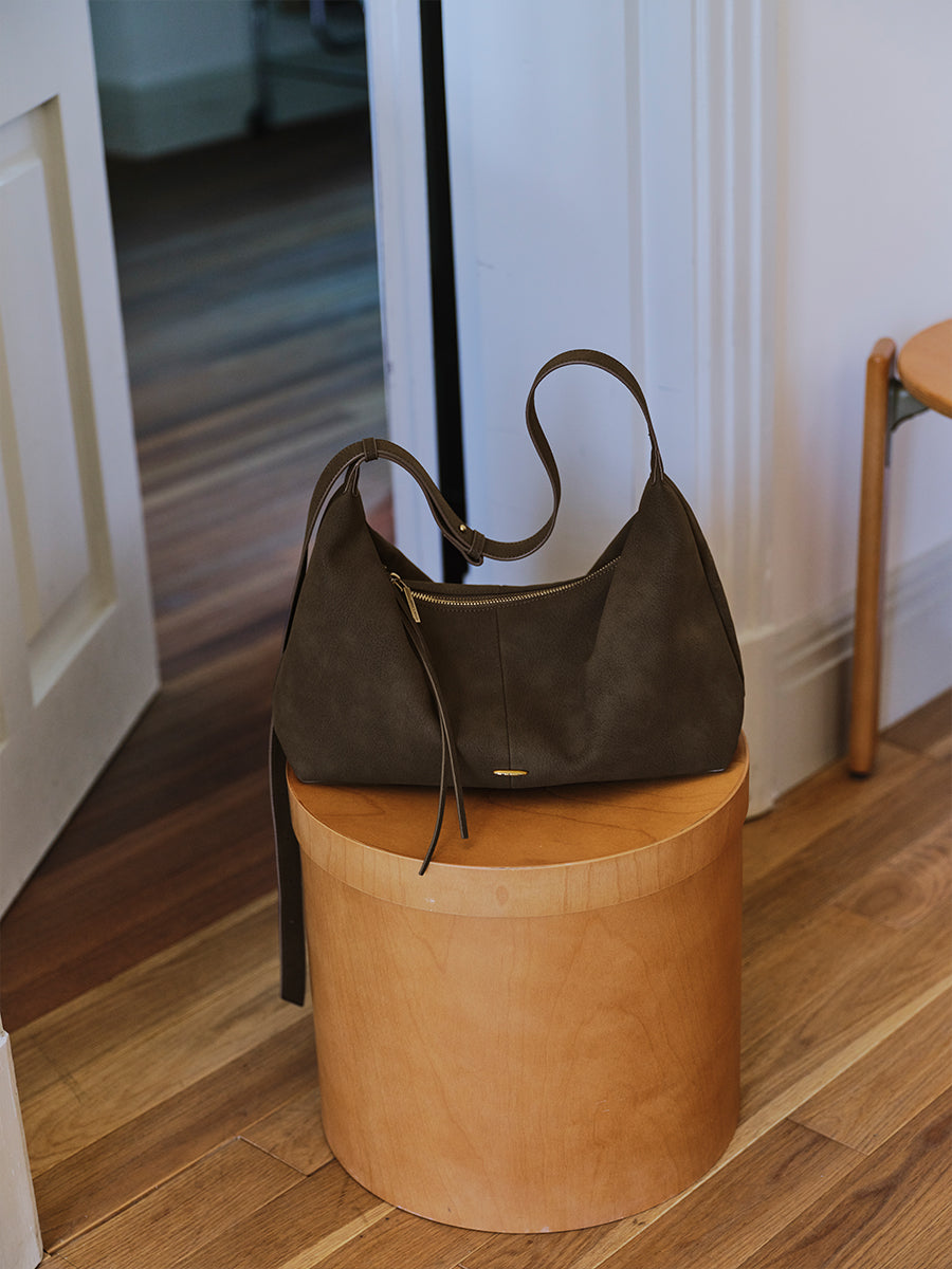 Daily commuting hobo bag