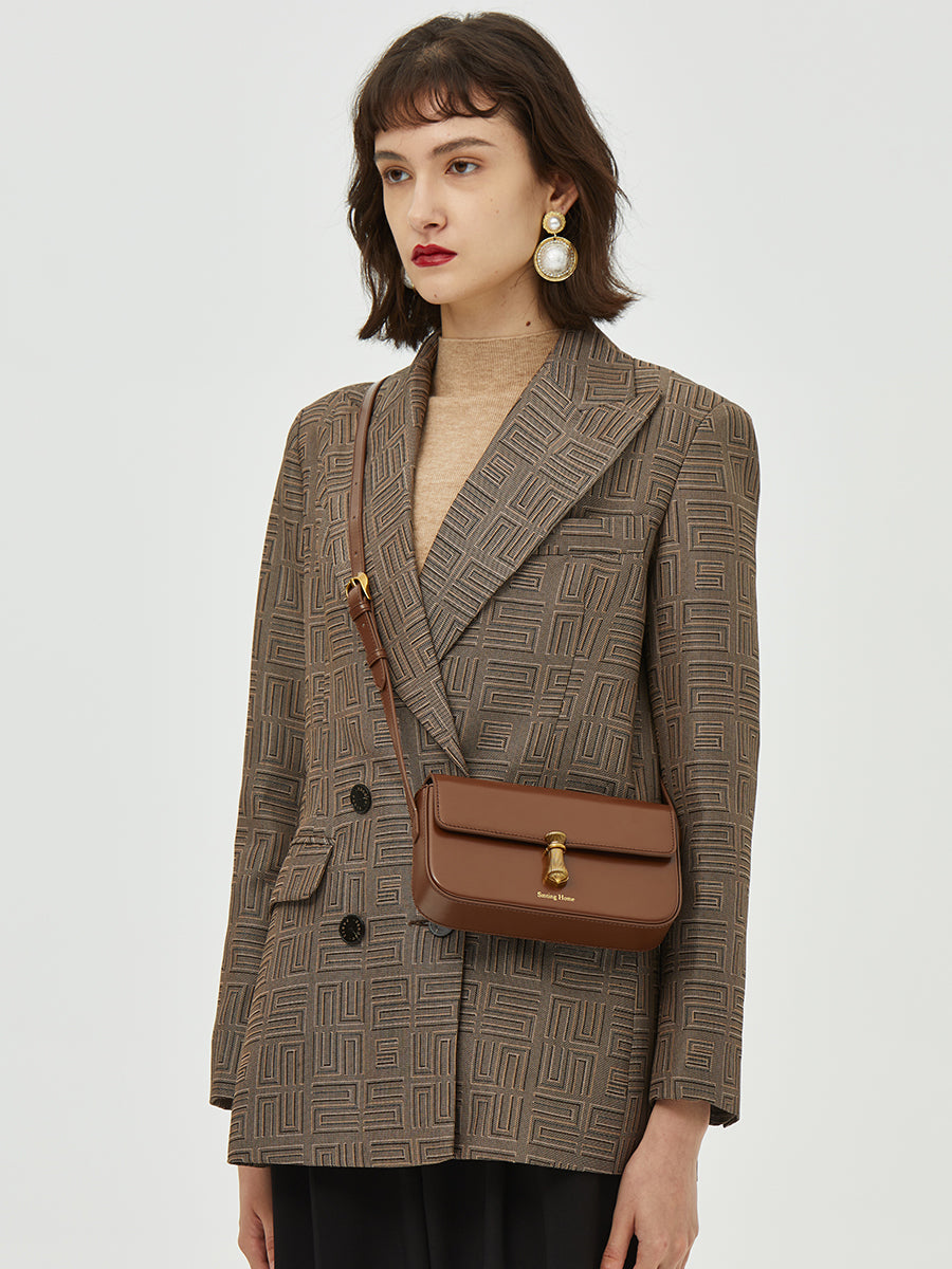 Fashionable minimalist square bag