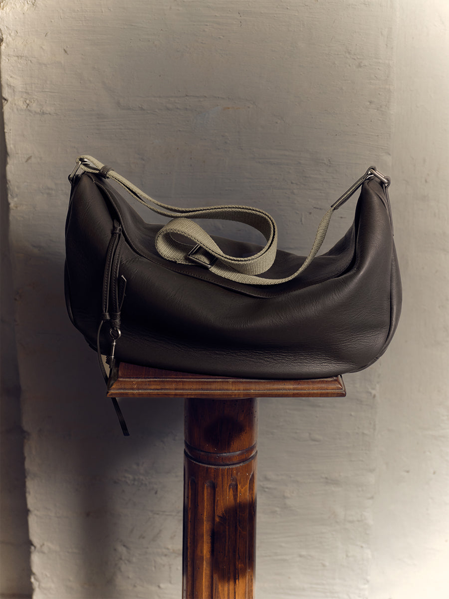 First-layer cowhide shoulder bag