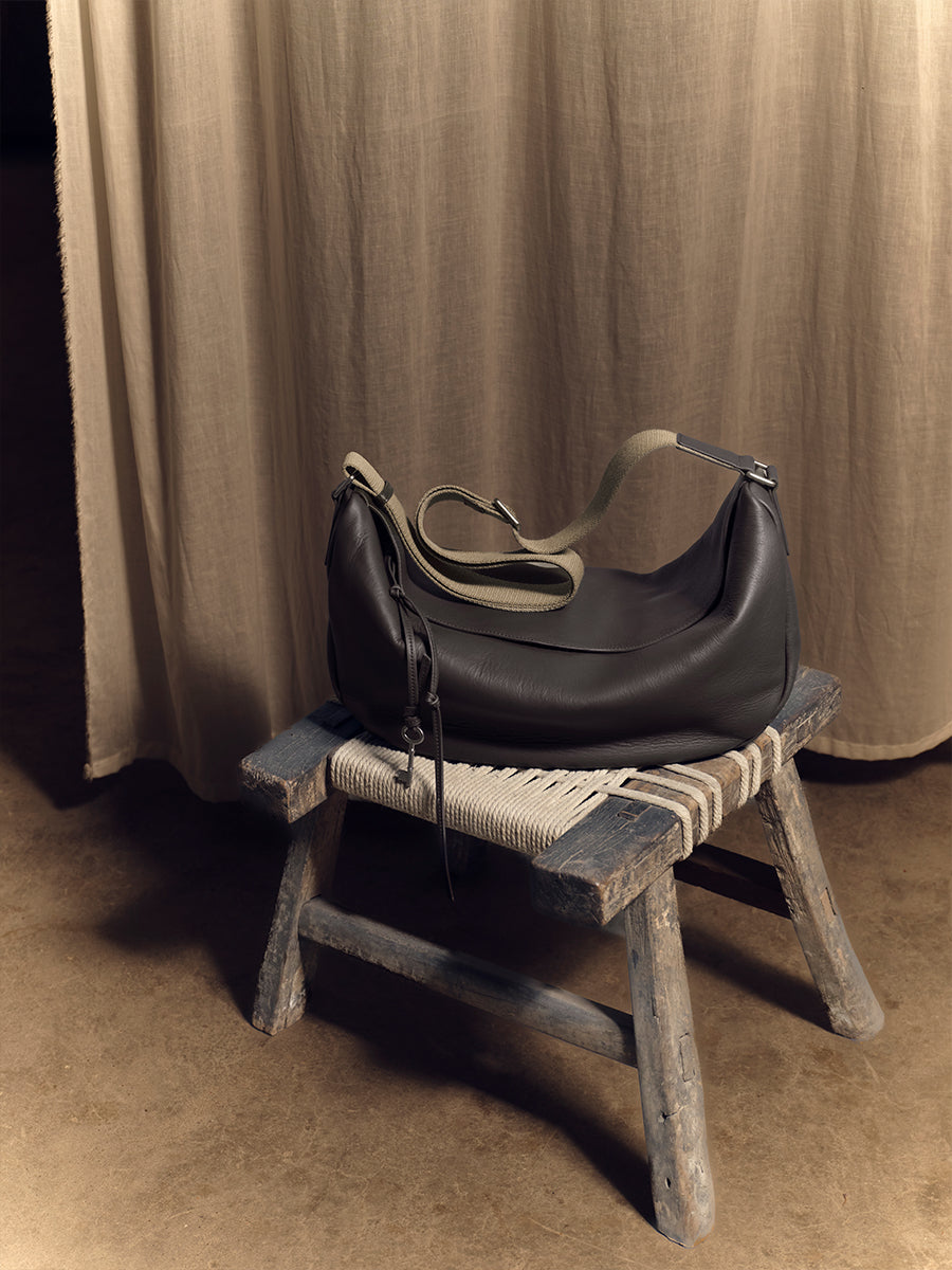 First-layer cowhide shoulder bag