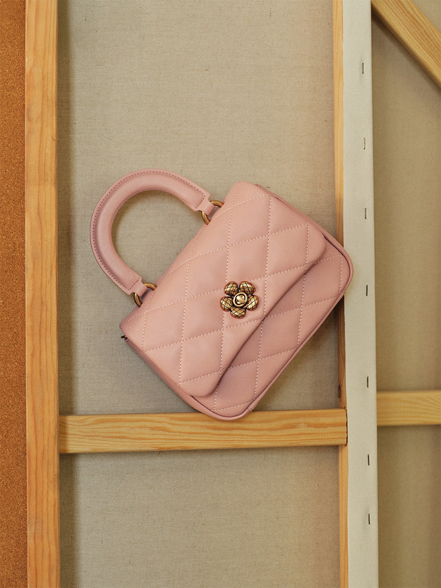 Exquisite and Light Luxury Hand bag