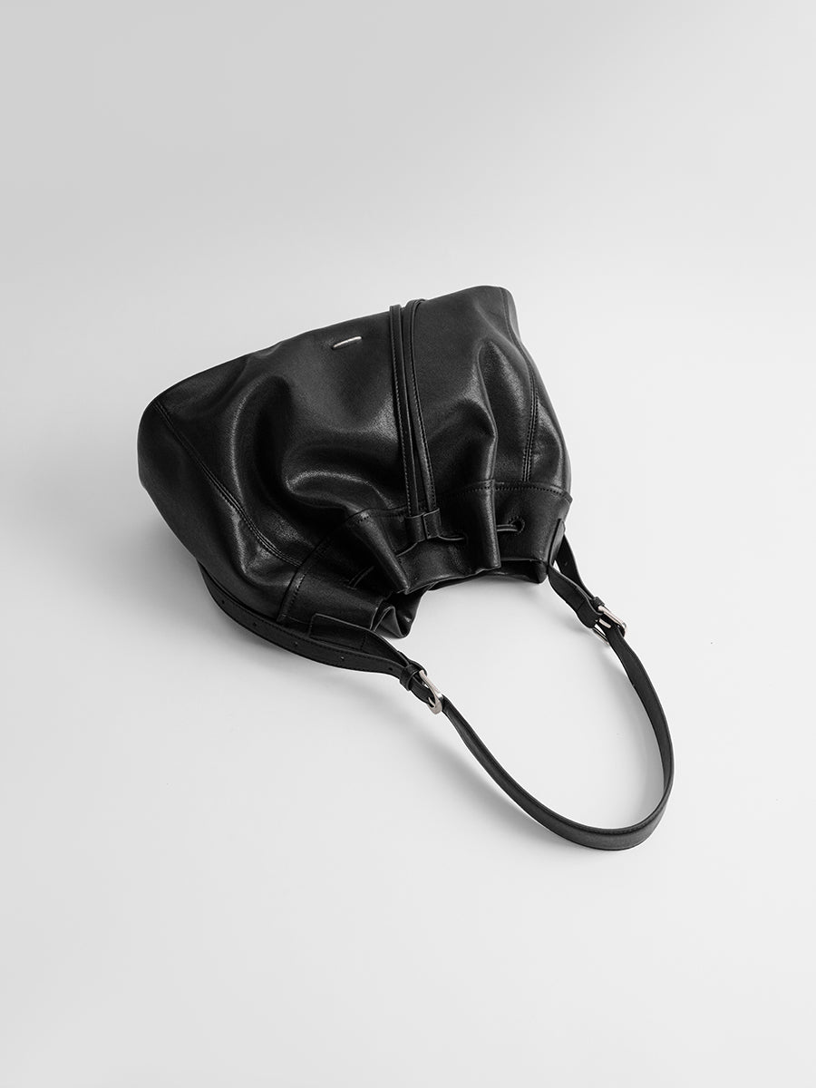 Large-capacity tote bag