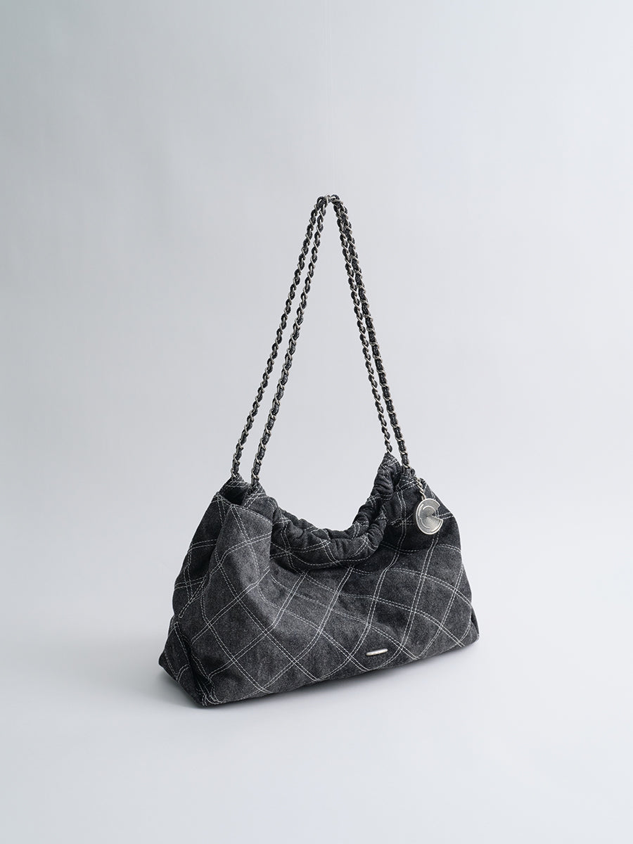 New tie-dye denim chain bag