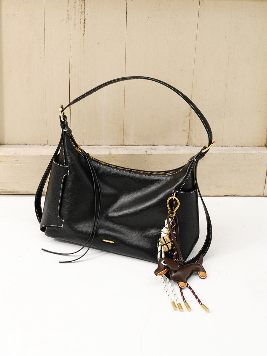 Elegant and generous hobo bags