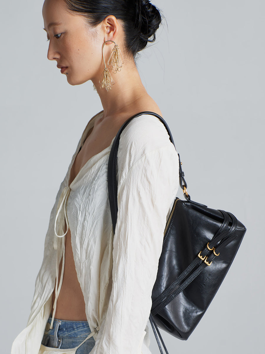 Delicate and luxurious baguette bag