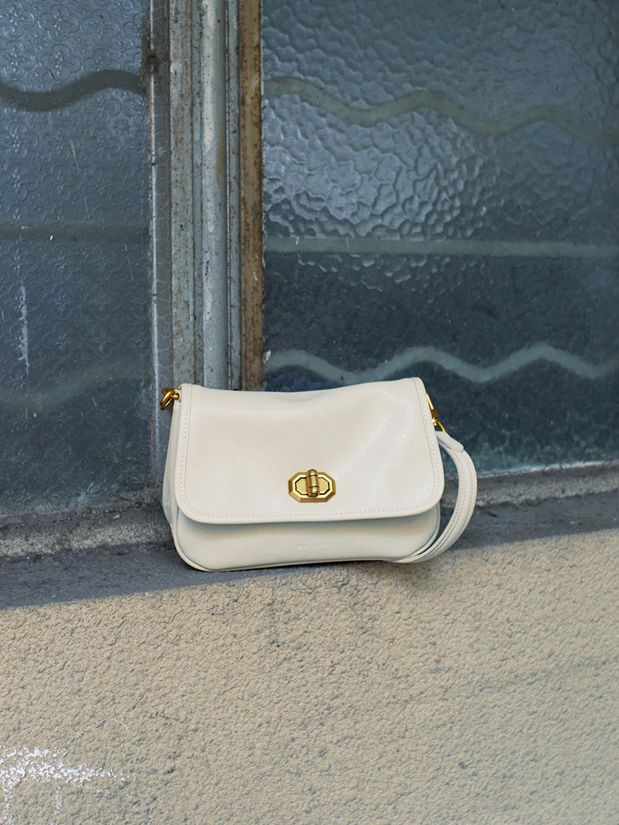 Bathing Ages-Underarm Square Mini Bag