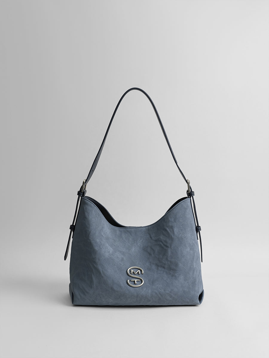 Wrinkled large-capacity shoulder bag