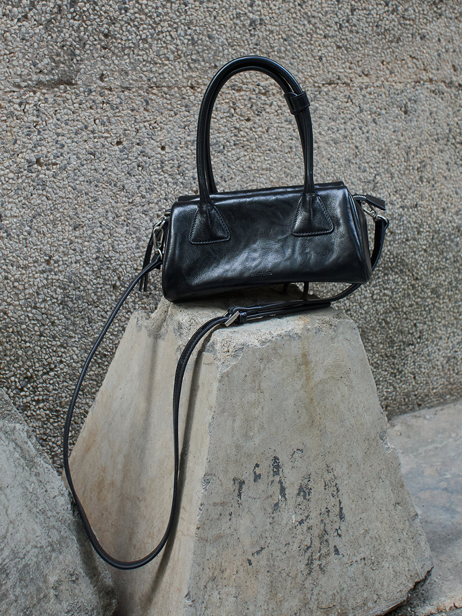 Exquisite baguette underarm bag