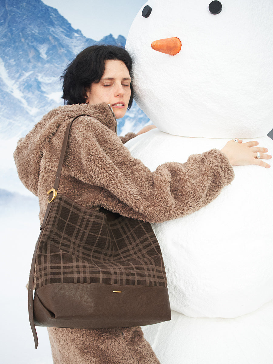 Soft corduroy bucket bag