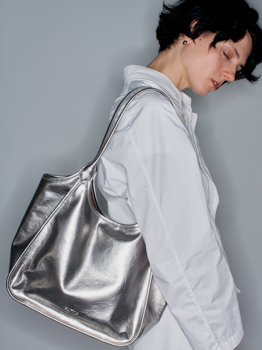 Fashionable oversized underarm tote bag