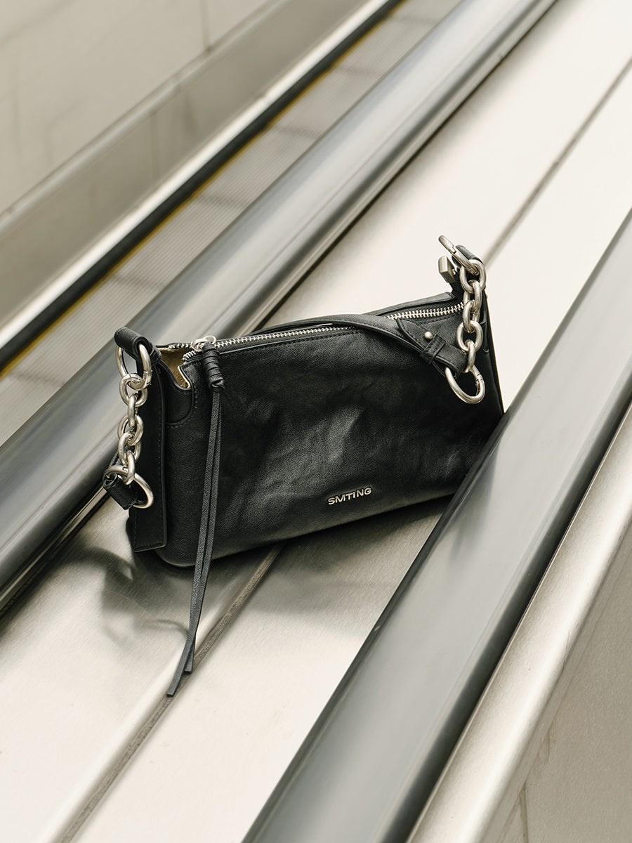 Unique design sensed underarm bag