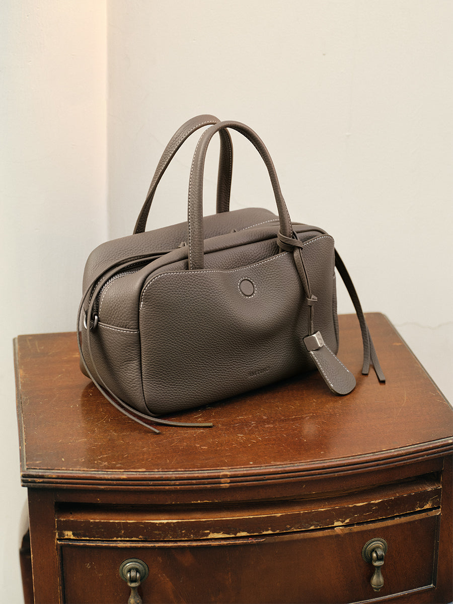 FIRST-LAYER COWHIDE BOSTON BAG