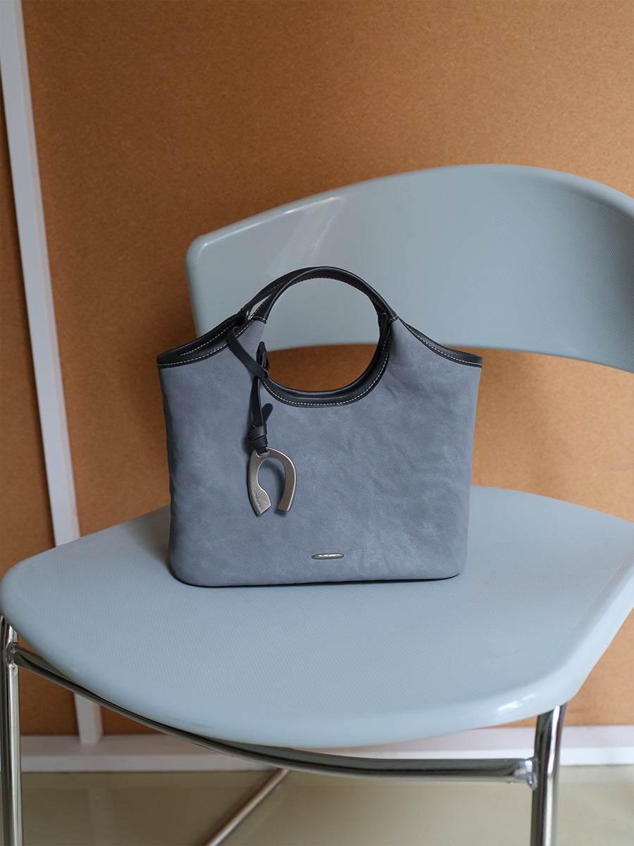 New lightweight luxury bucket bag