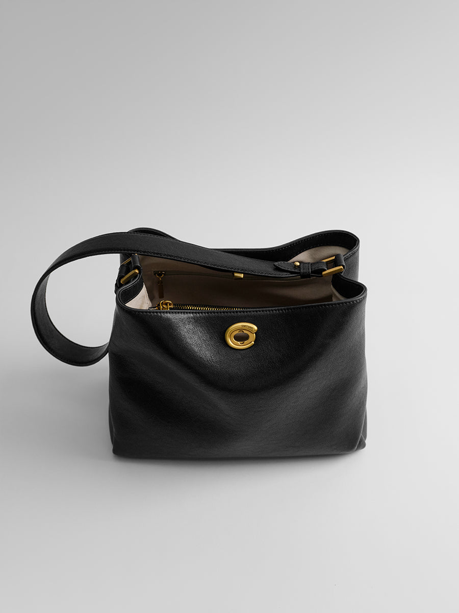 Minimalist, versatile bucket bag
