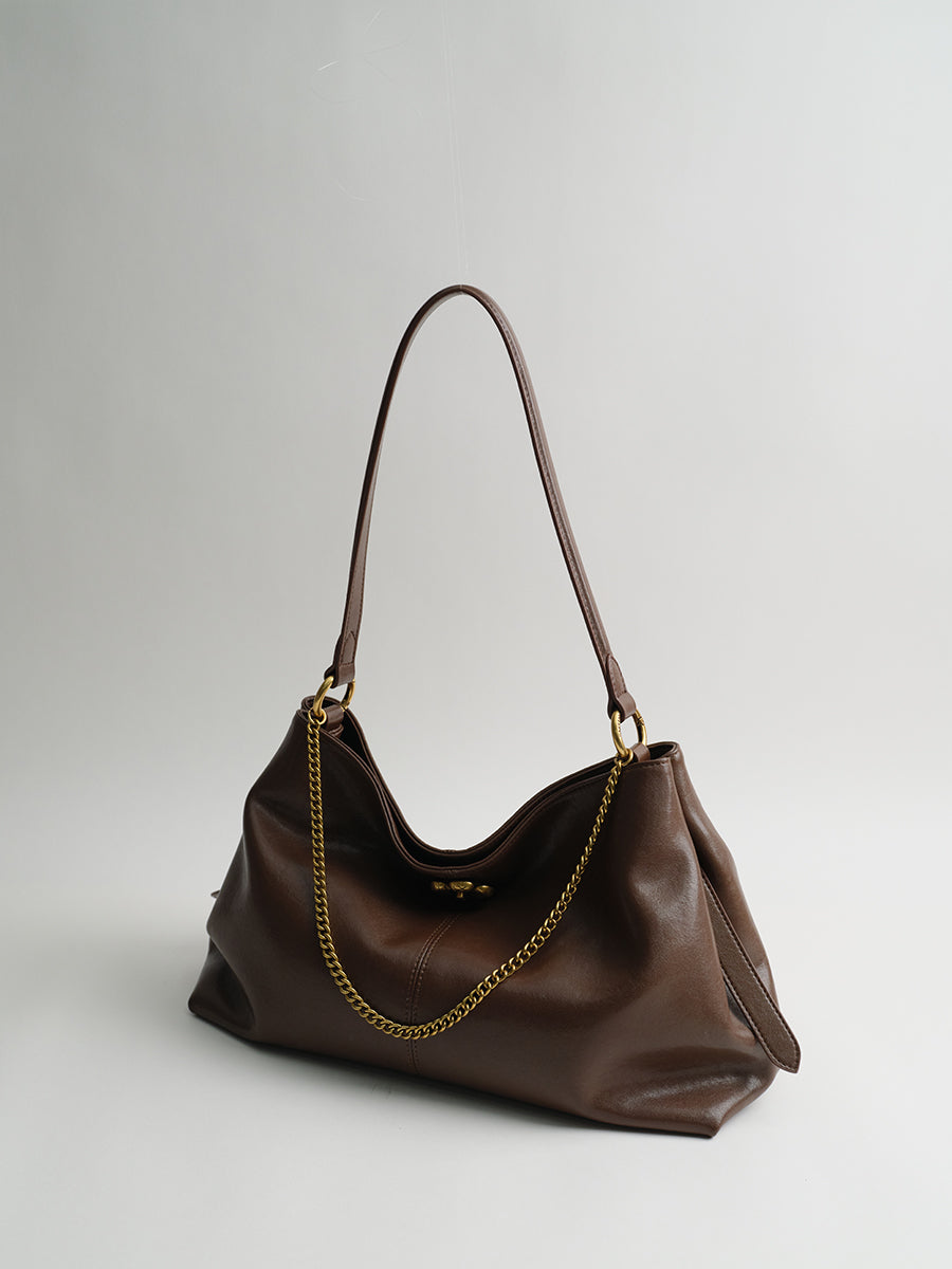 Large-capacity commuter tote bag